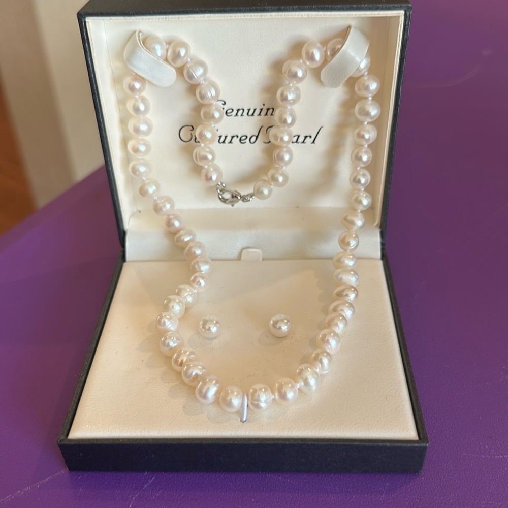 Genuine cultured pearls
